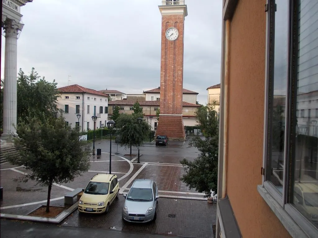 Big Brother Bed & Rooms Treviso