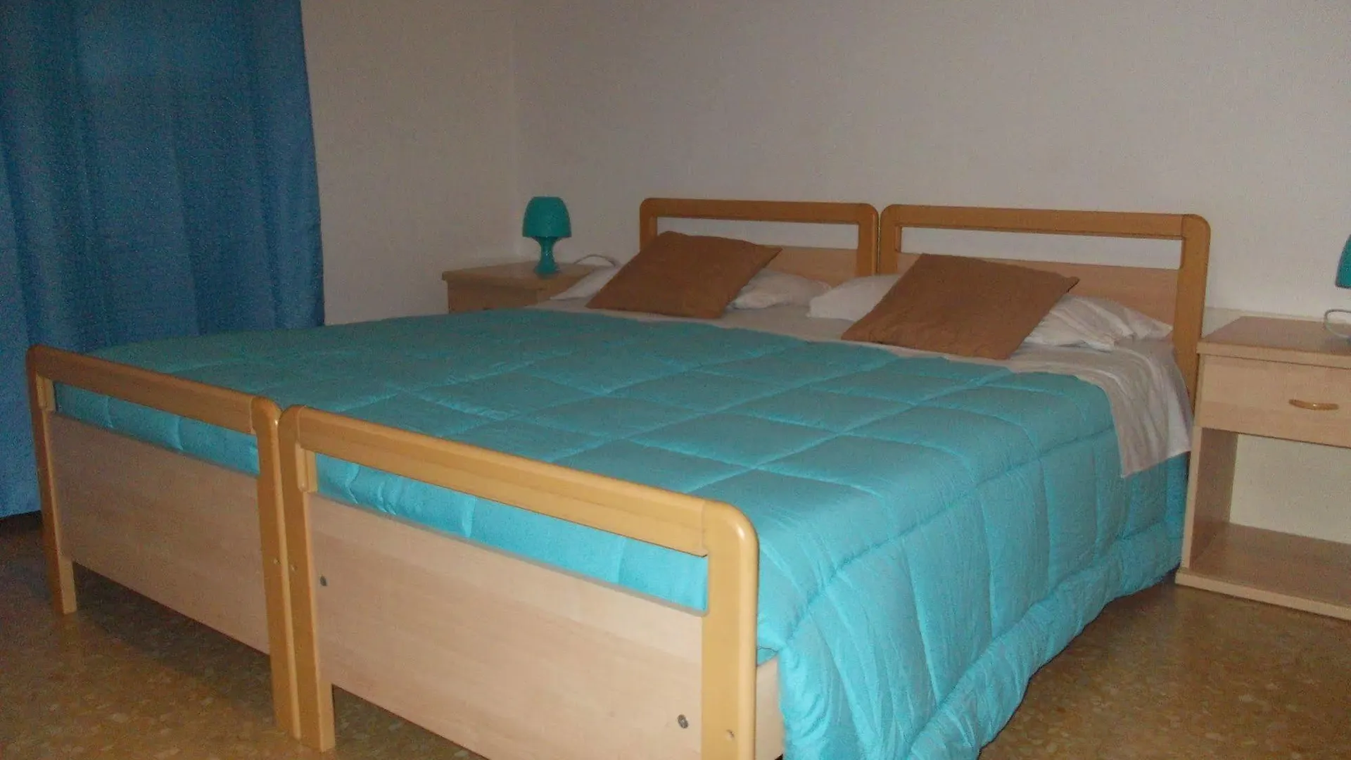 Big Brother Bed & Rooms Trévise Italie